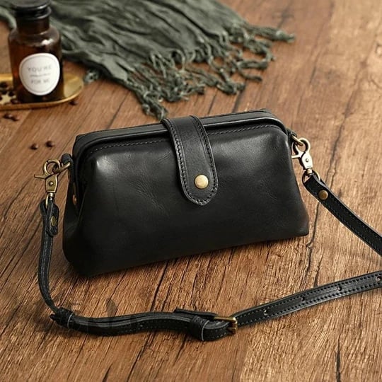 Revalki Eleanor Compacte klassieke tas in vintage stijl
