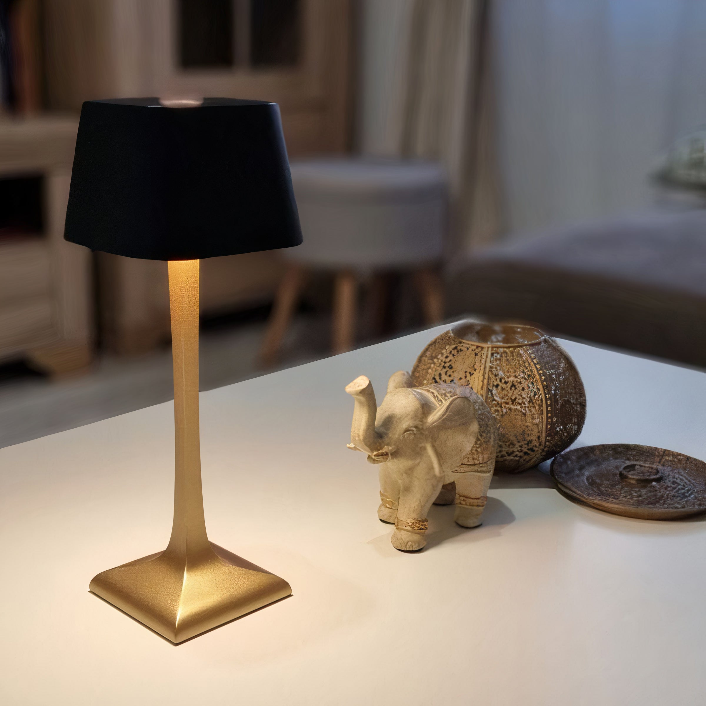 Lumora - Lámpara de mesa moderna sen fíos con función táctil de atenuación