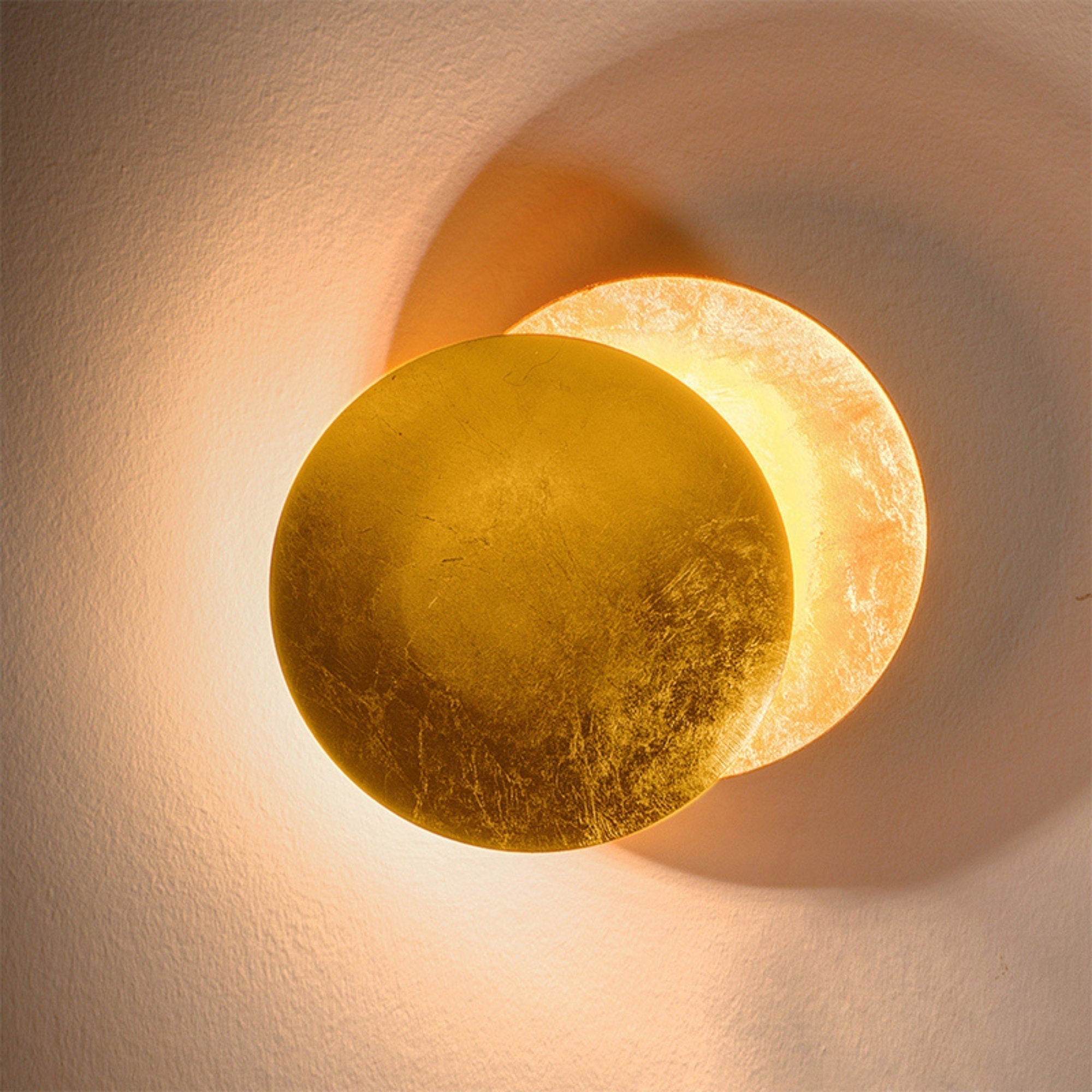 Lunora – Wandlamp met Maanlicht Gloed – Minimalistische LED Sfeerverlichting