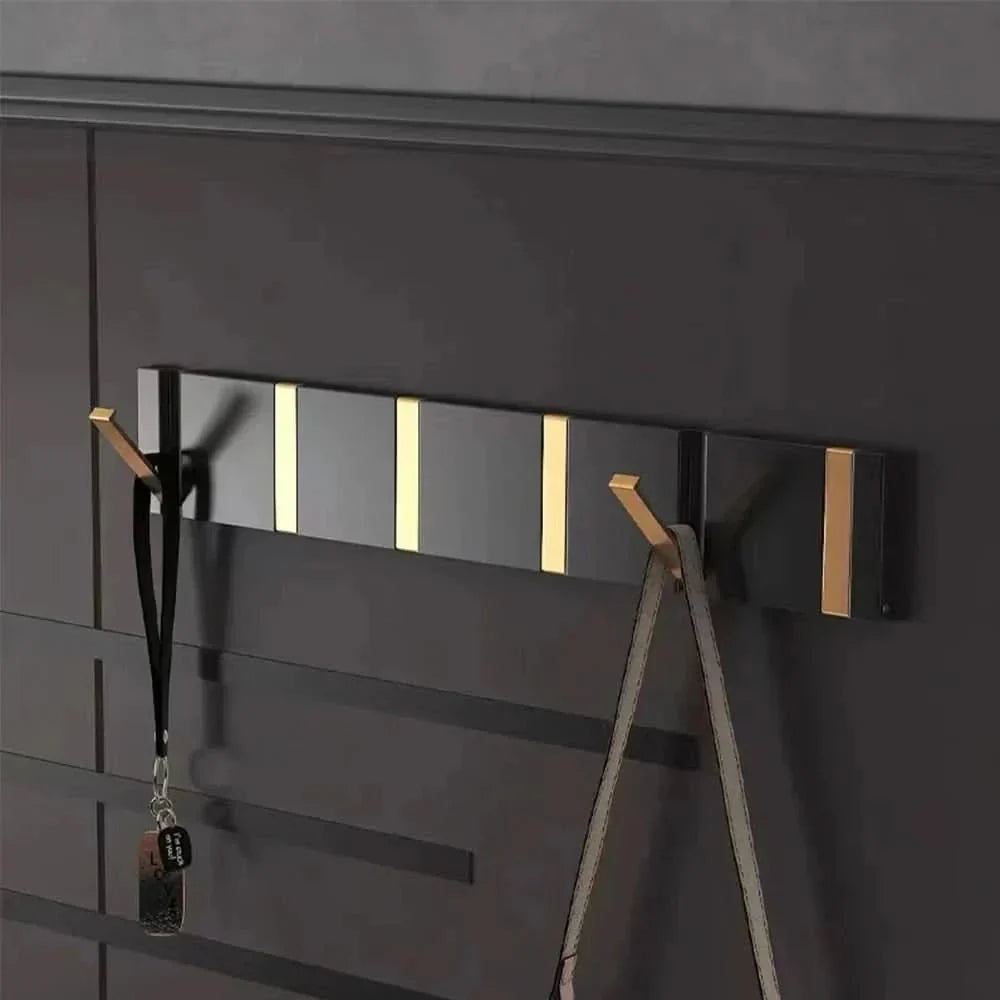 Klappbare Hakenleiste – Einklappbare Haken, stabile Montage & modernes Wanddesign