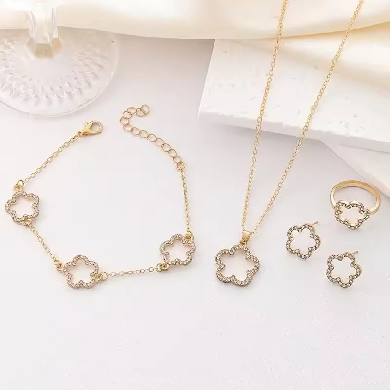 Celeste – Jewelry set 18K gold-plated green steel – stylish accent for women