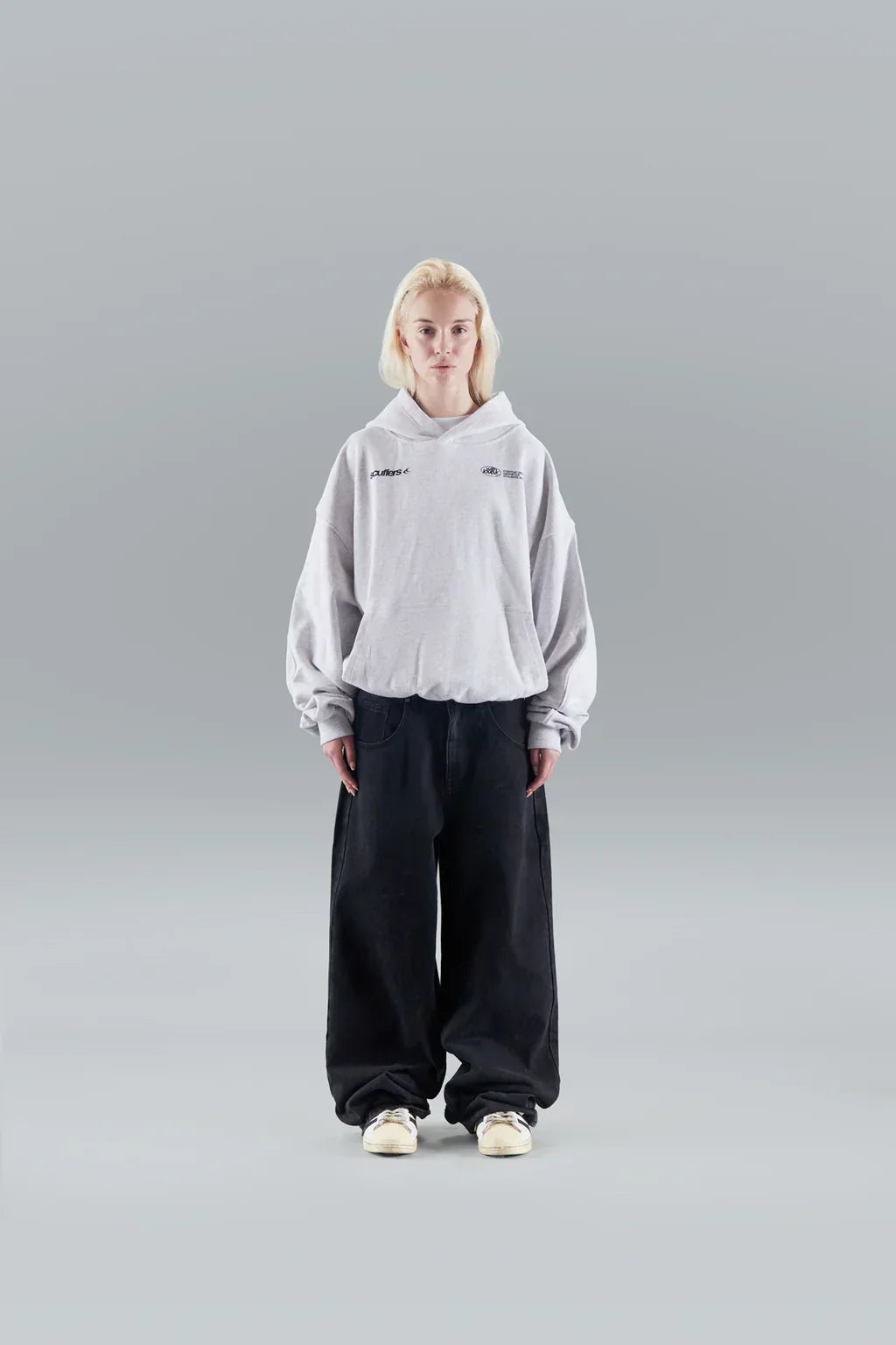 HeartWear – Lotte Hoodie | Symbol der Selbstliebe & Zeitloser Komfort