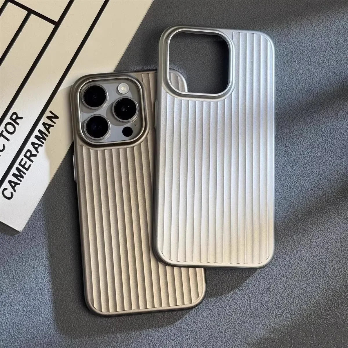 Handyhülle Stoßfest Slim Metall Look iPhone Vestragear
