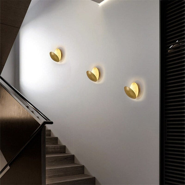Lunora – Wandlamp met Maanlicht Gloed – Minimalistische LED Sfeerverlichting