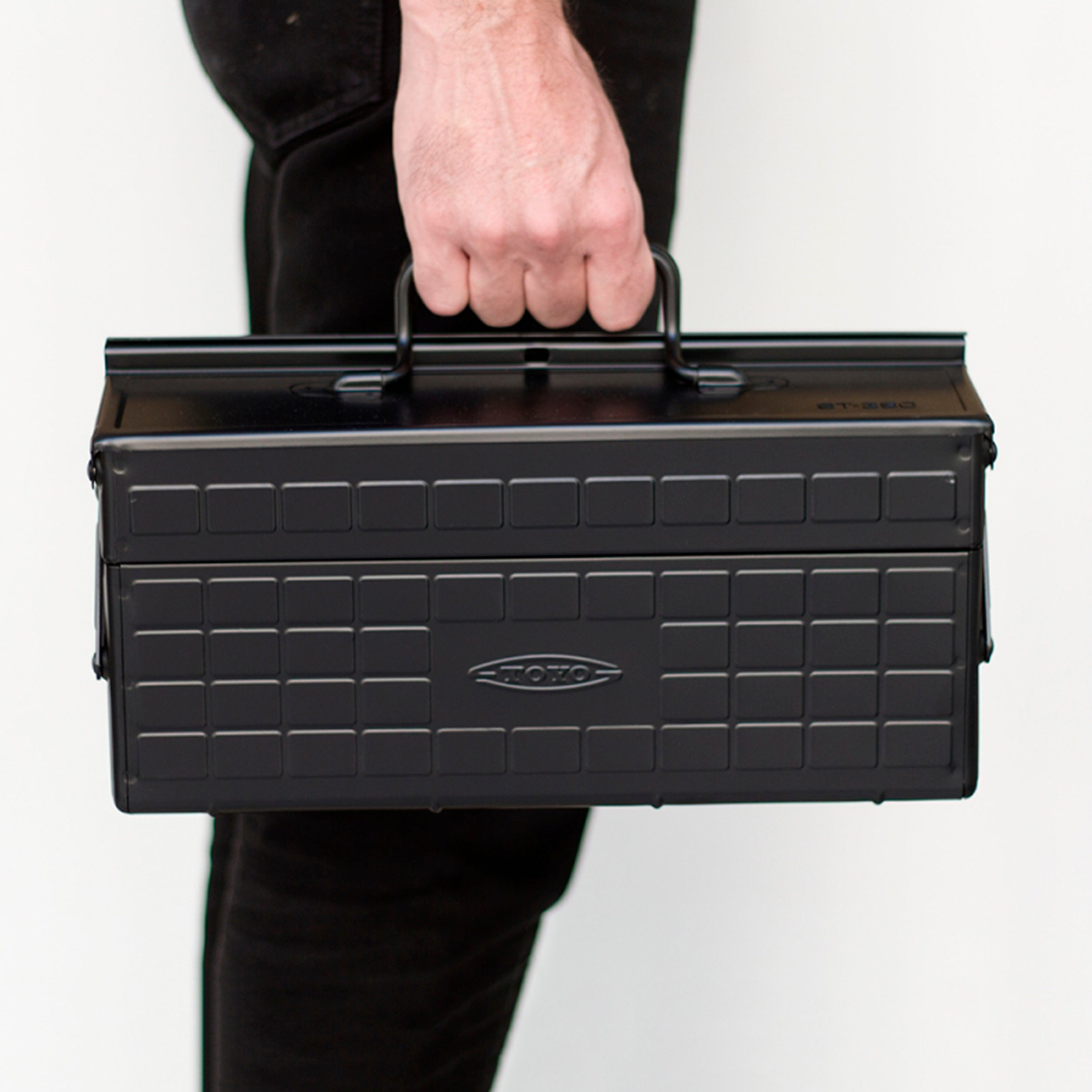 Metavor – ST-350 steel toolbox with compartments & lock opening