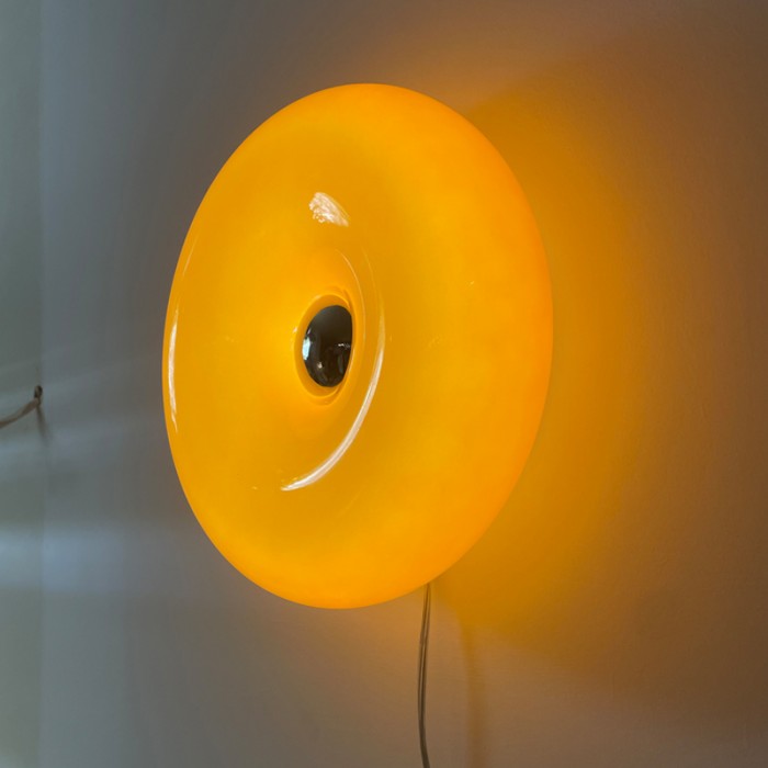 Lumevia - Minimalistische Tisch- und Wandleuchte im Bauhaus-Stil  
