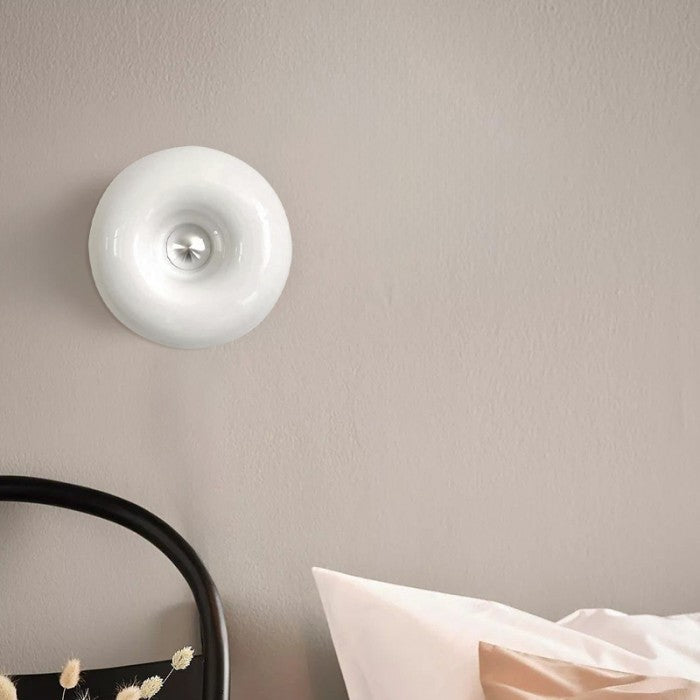 Lumevia - Minimalistische Tisch- und Wandleuchte im Bauhaus-Stil  