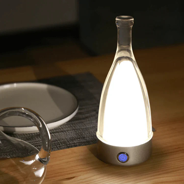 VinoGlow | Lámpara de mesa recargable en deseño de botella de viño