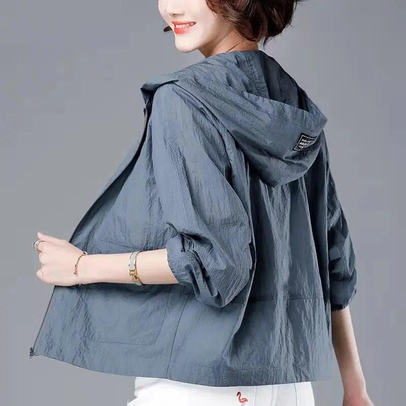 Revalki Nova Sommer-Windjacke für Damen | Stil und Komfort